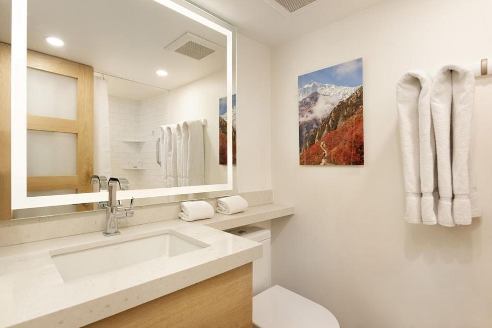 Chateau Roaring Fork Unit 25, Contemporary Condo With River Views, Close To Town Aspen Eksteriør bilde
