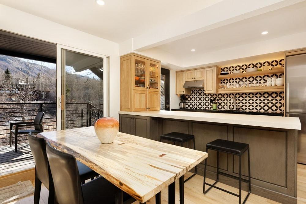 Chateau Roaring Fork Unit 25, Contemporary Condo With River Views, Close To Town Aspen Eksteriør bilde
